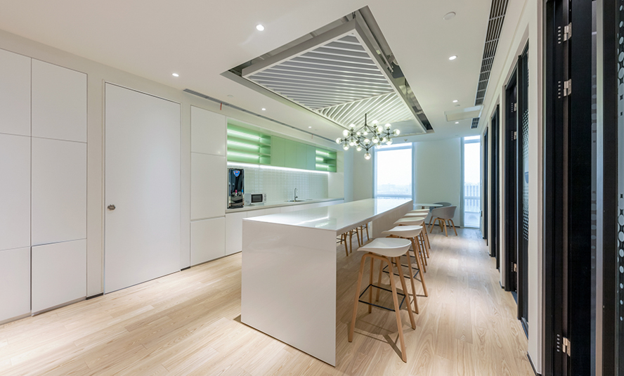 蔚來汽車(che)辦(bàn)公(gōng)樓裝(zhuang)修-茶水間